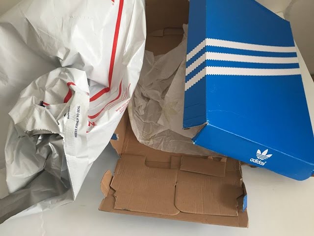 Video thumbnail for Footlocker's USPS Shipping Packaging Is Terrible