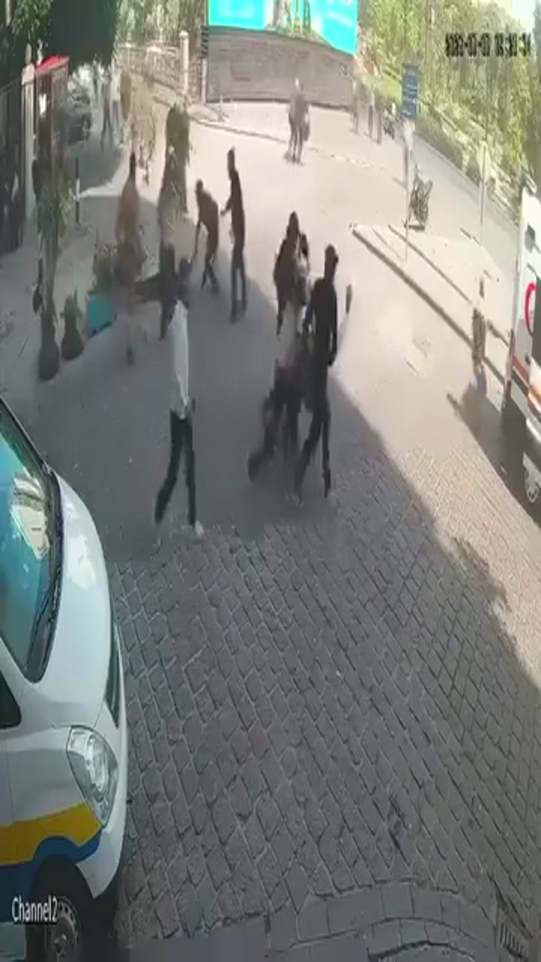 Video thumbnail for  لحظة انفجار إحدى العبوات الناسفة بالقرب من فندق فورسيزنز في العاصمة السورية دمشق