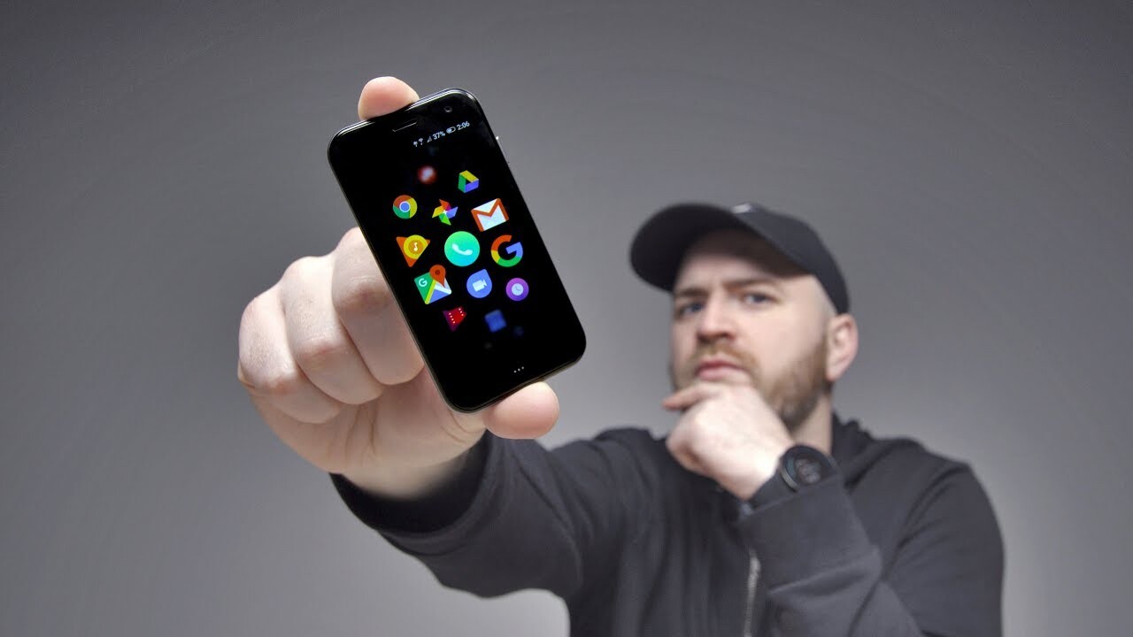 Video thumbnail for The Palm Phone actually fits in your palm