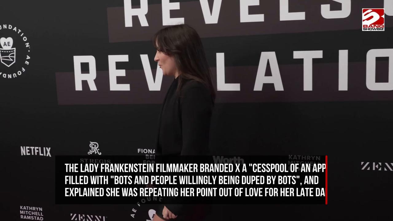 Video thumbnail for Robin Williams’ daughter Zelda blasts ‘delusional’ AI videos of the late actor: ‘Let him rest!’