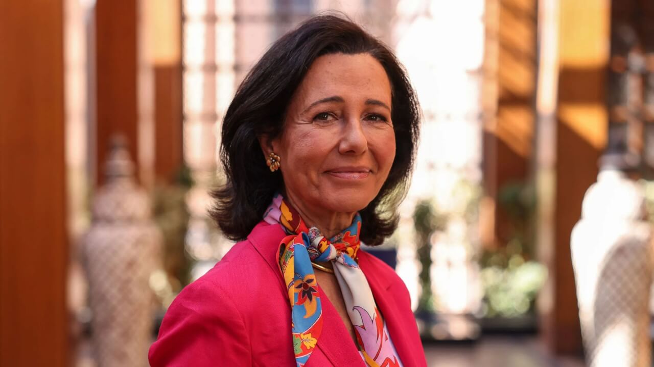 Video thumbnail for Banco Santander executive chair on work-life tradeoffs