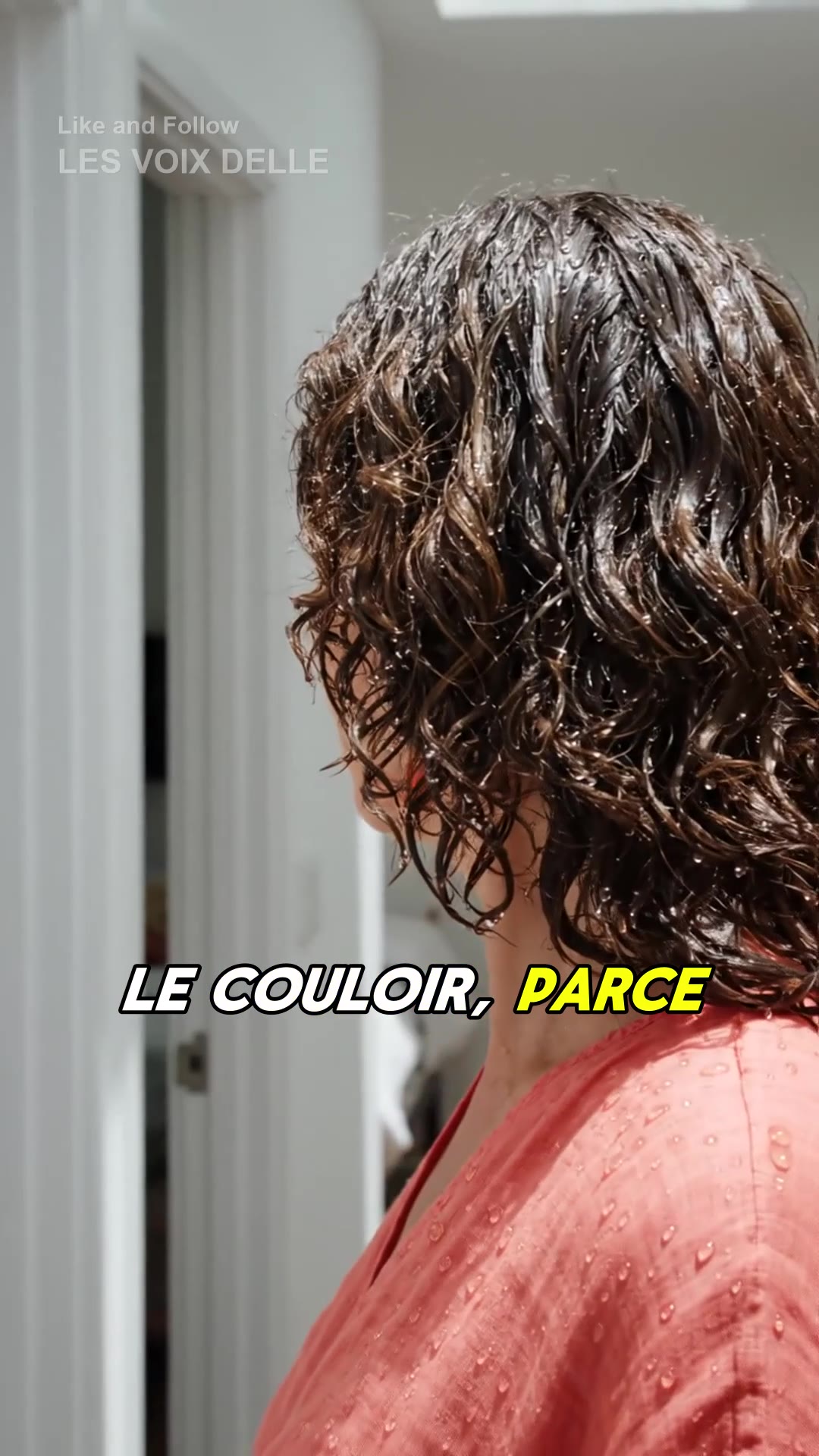 Video thumbnail for Ma belle-fille a dit que je dormirais par terre dans ma villa — à minuit, j'ai glissé trois feuilles