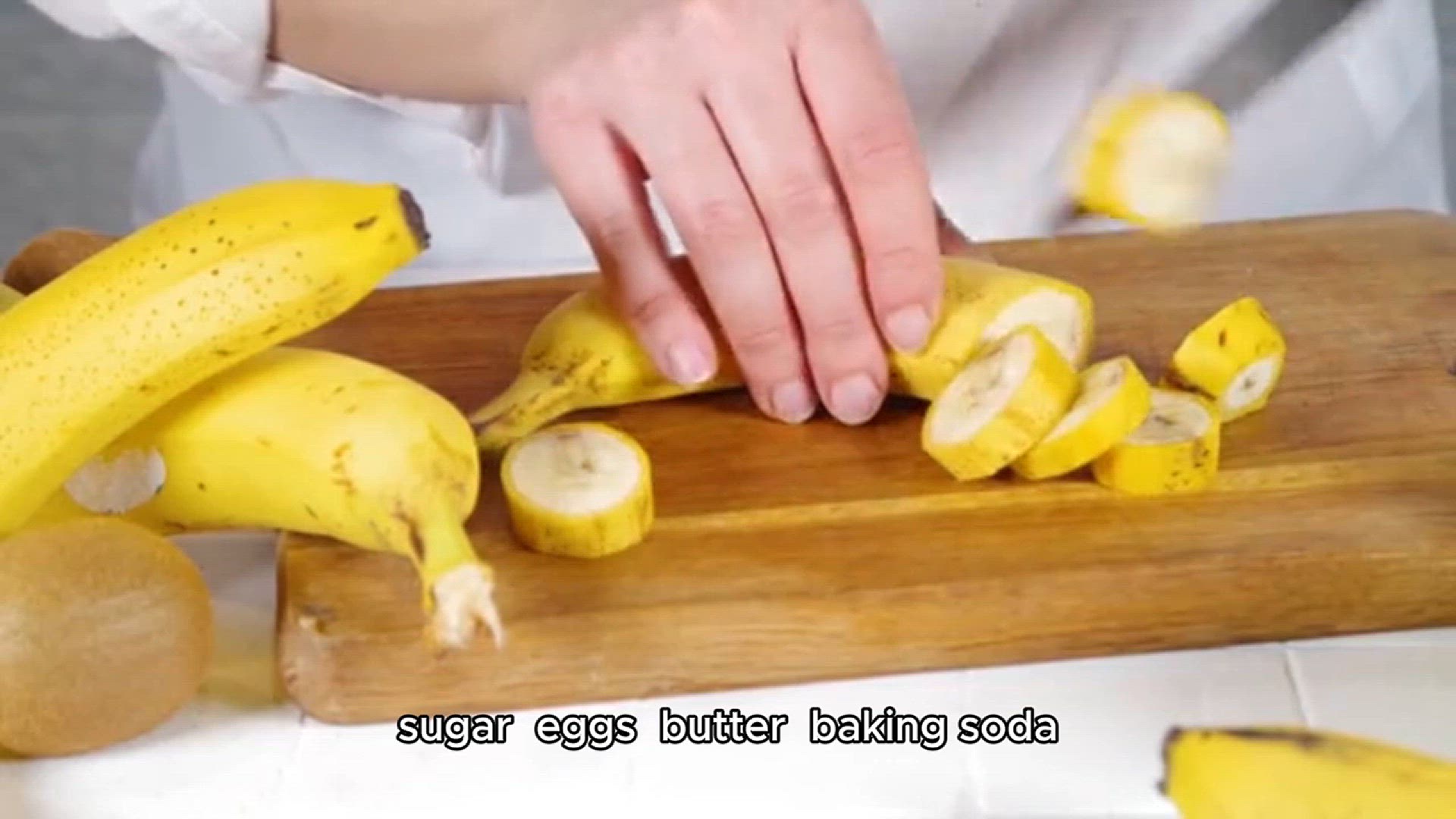 Video thumbnail for The best banana bread