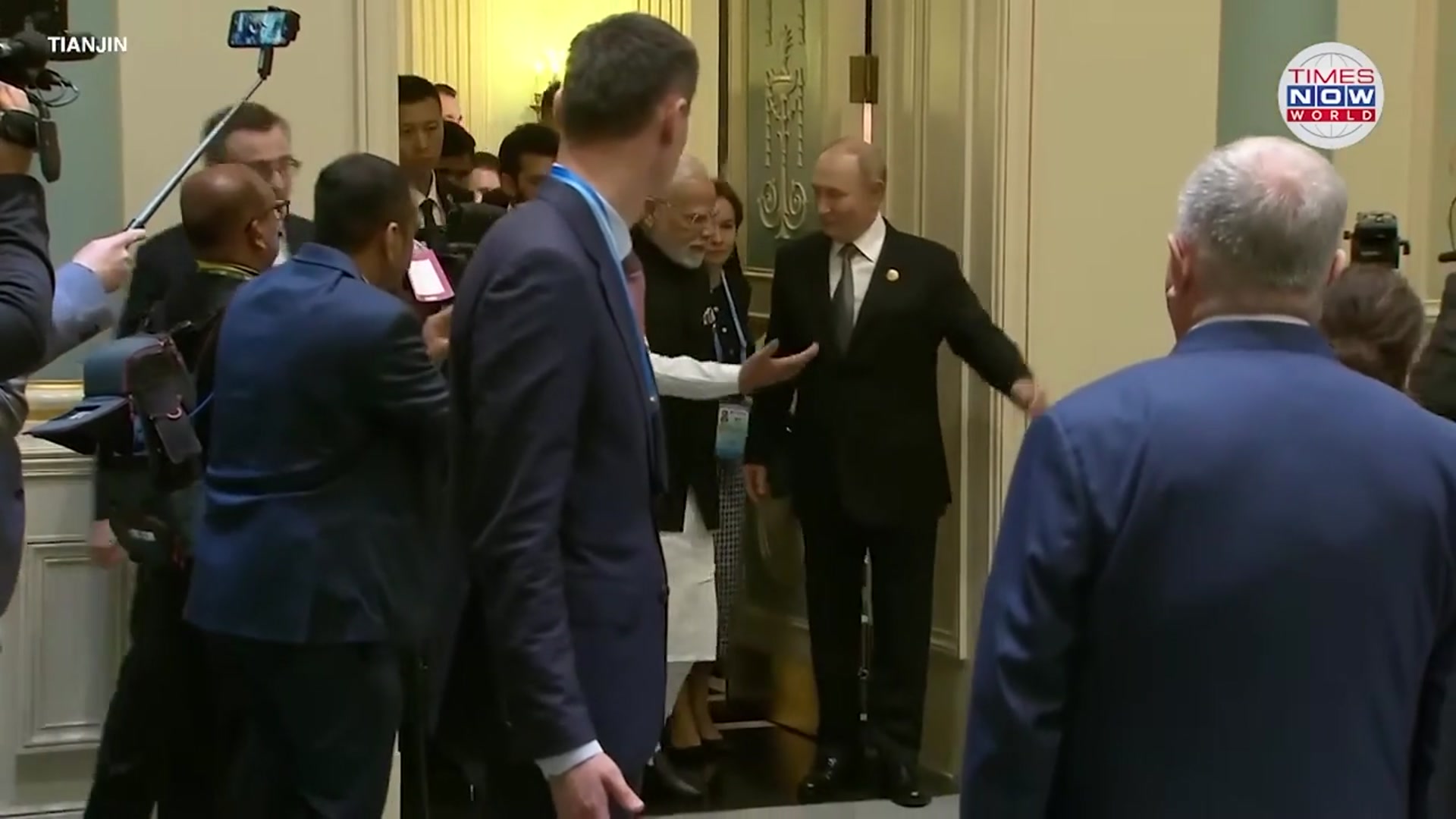 'Video thumbnail for FULL CONVERSATION: Putin Meets Indian PM Modi at SCO Summit 2025'