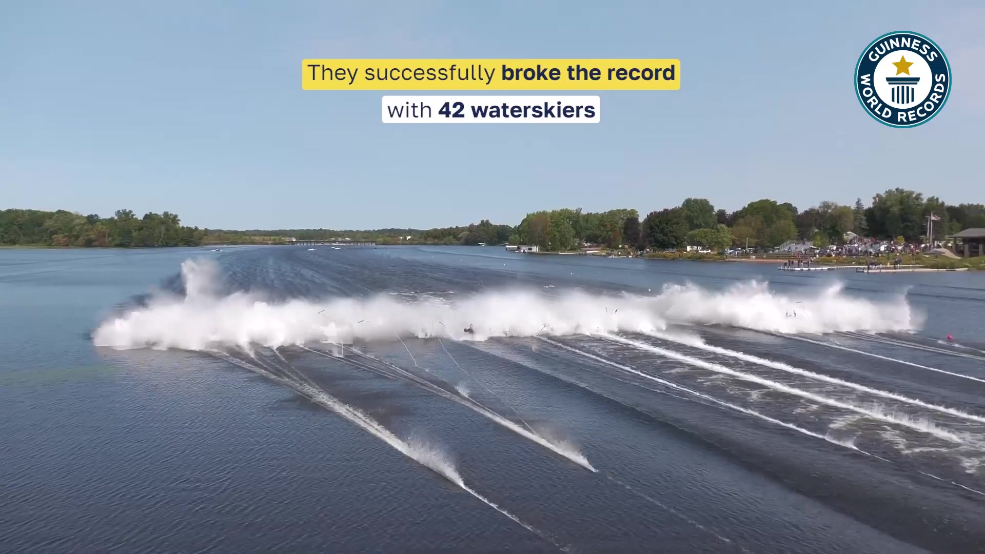 Video thumbnail for Most barefoot waterskiers tower behind a single boat - 42 by Big Pull 2024