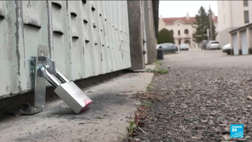 Video thumbnail for French magistrate held for crypto ransom