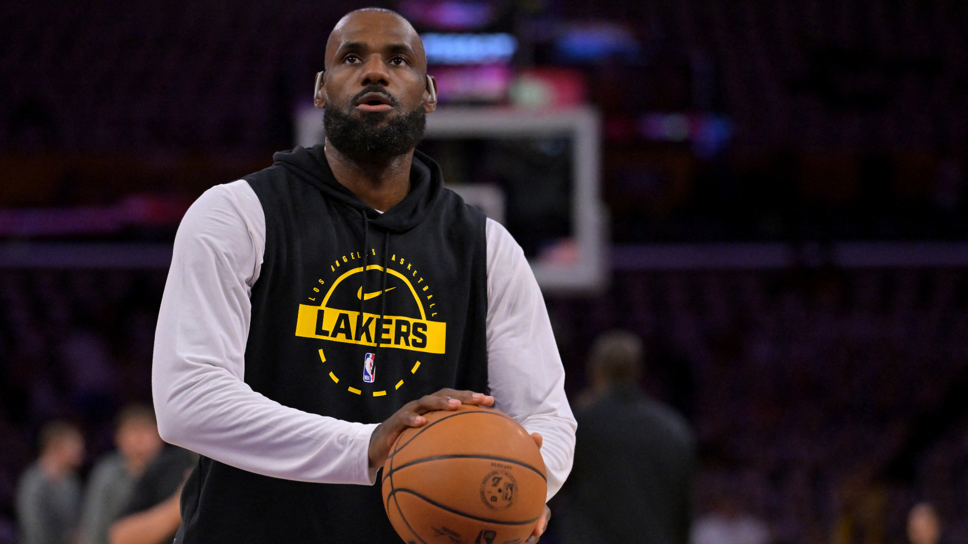Video thumbnail for LeBron James Eyes 5th NBA Title with Philadelphia Move