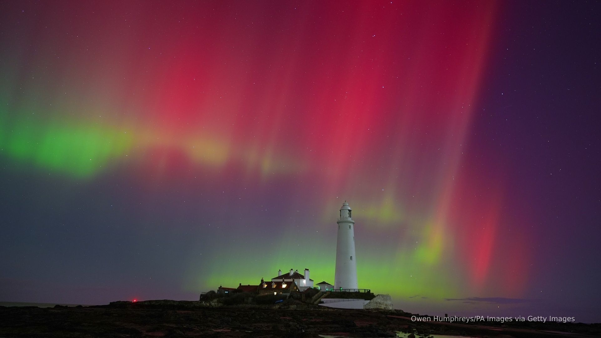 Video thumbnail for Northern lights dazzle US as far south as Georgia