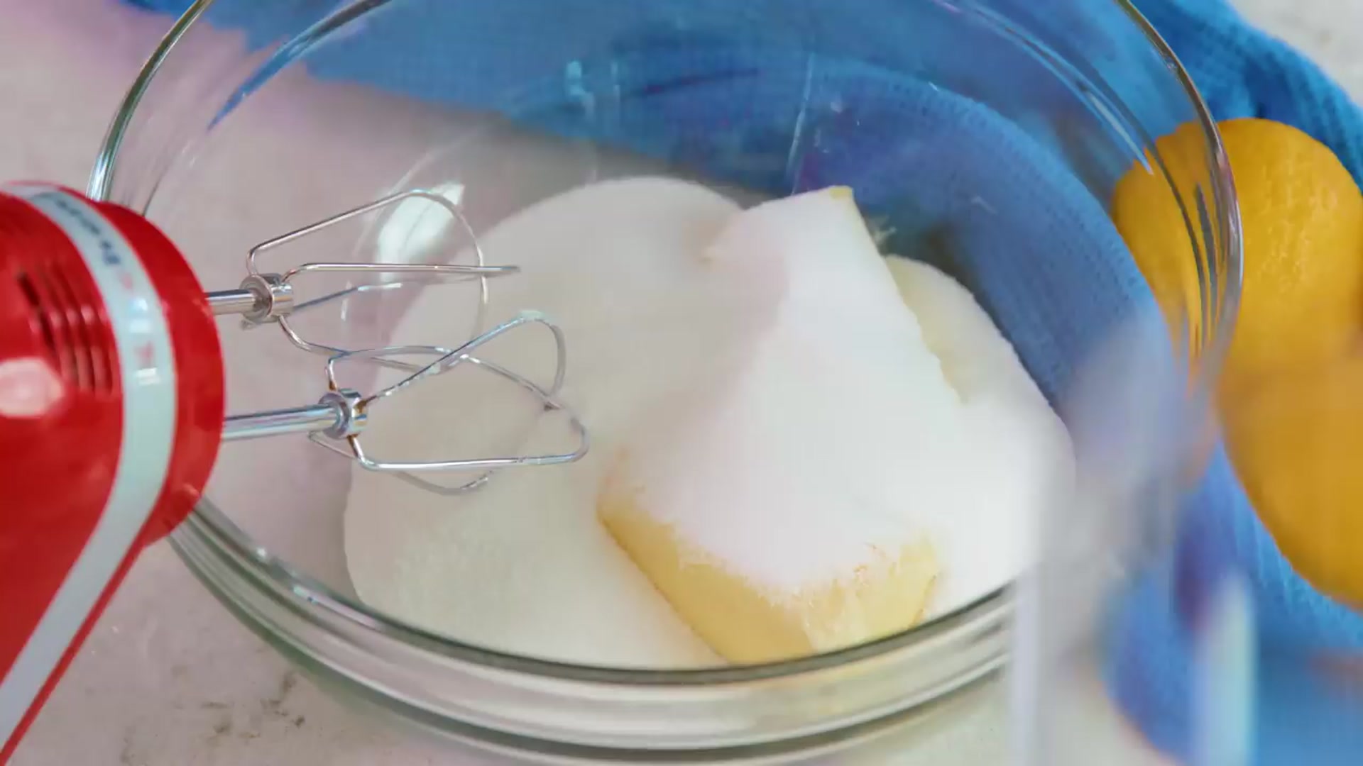 Video thumbnail for How to Make Luscious Lemon Cake(720P HD)