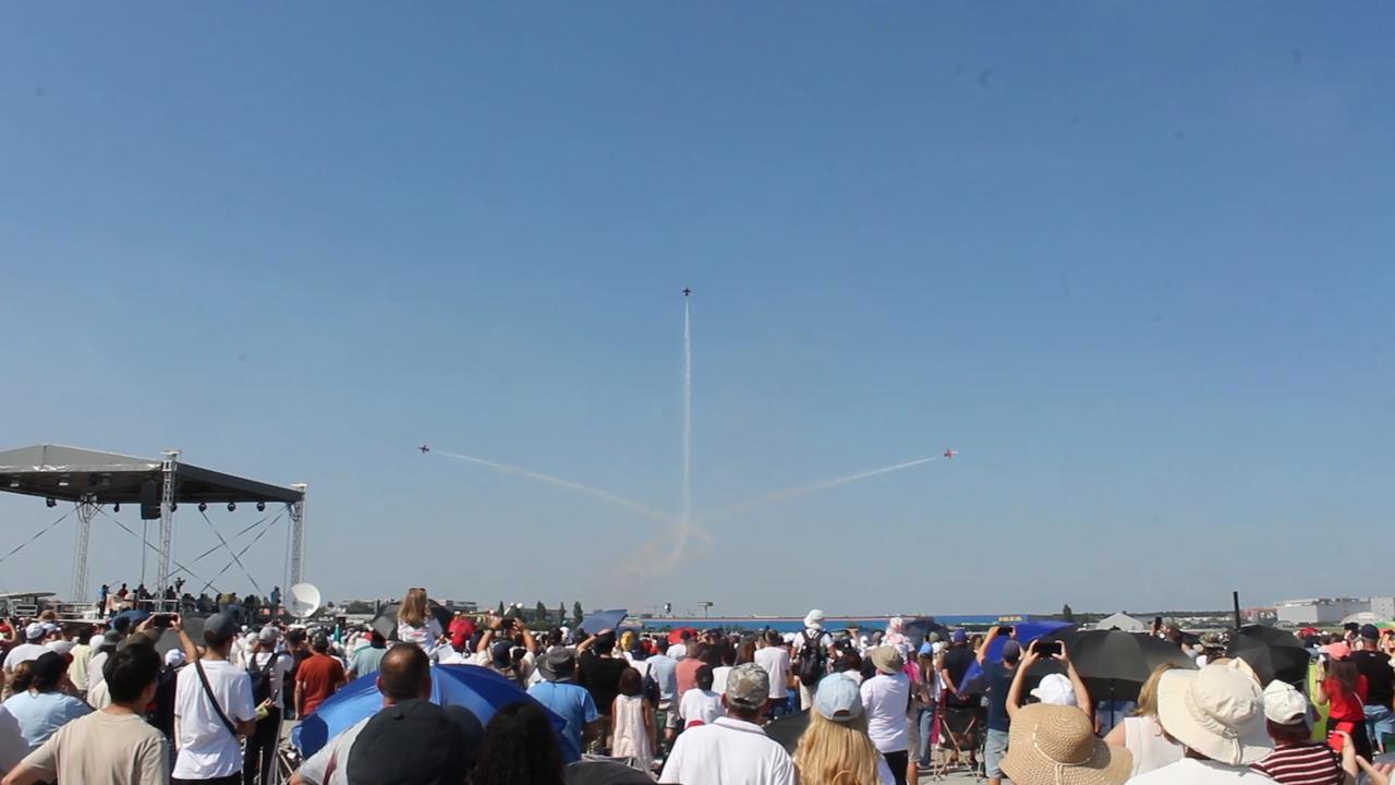Video thumbnail for Romania: Turkish Stars perform at Bucharest International Air Show.
