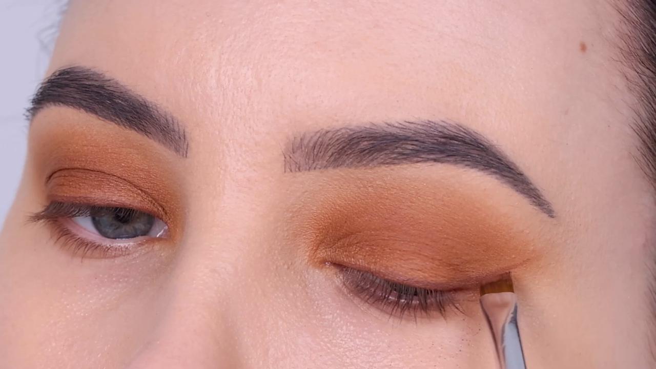 Video thumbnail for VIRAL Latte Eye Makeup Tutorial