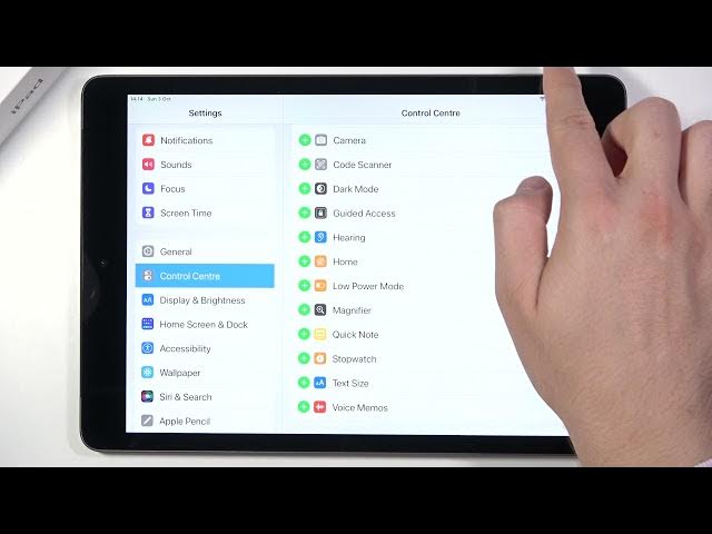 Video thumbnail for How to Adjust Control Center Shortcuts on iPad 2021 – Customize Top Menu Apps
