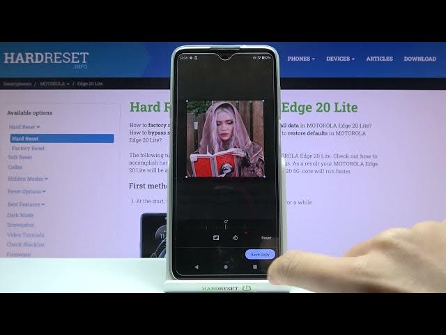 Video thumbnail for How to Add Photo to Contact in MOTOROLA Edge 20 Lite – Customize Contact List