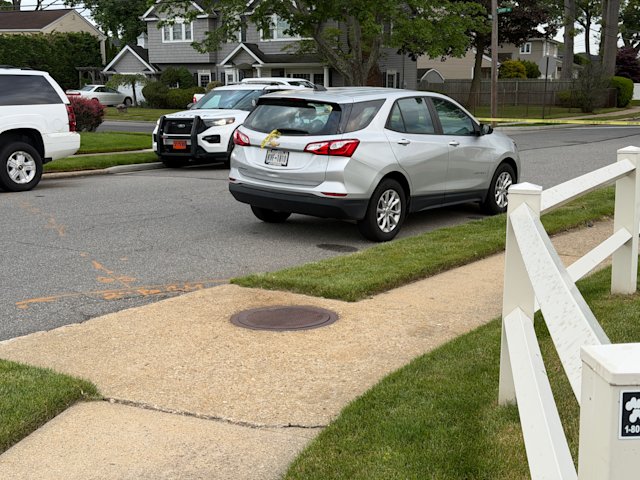 Video thumbnail for Nassau County police launch investigation in Massapequa neighborhood