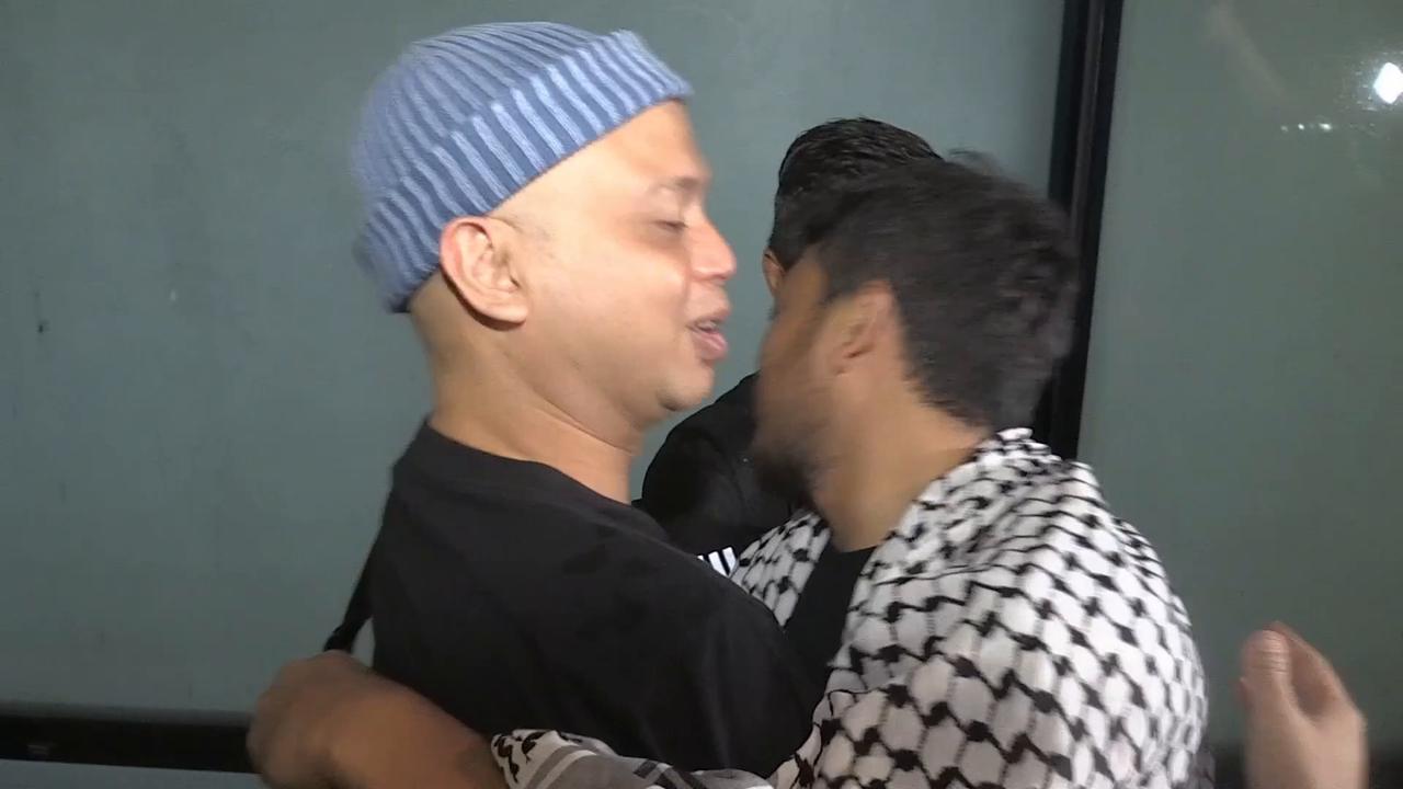 Video thumbnail for Indonesia: Indonesian Global Sumud Flotilla activists arrive in Jakarta after Israeli release.