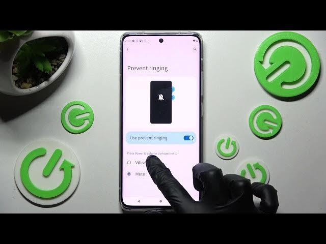 Video thumbnail for MOTOROLA EDGE 30 FUSION Enter Vibration Settings