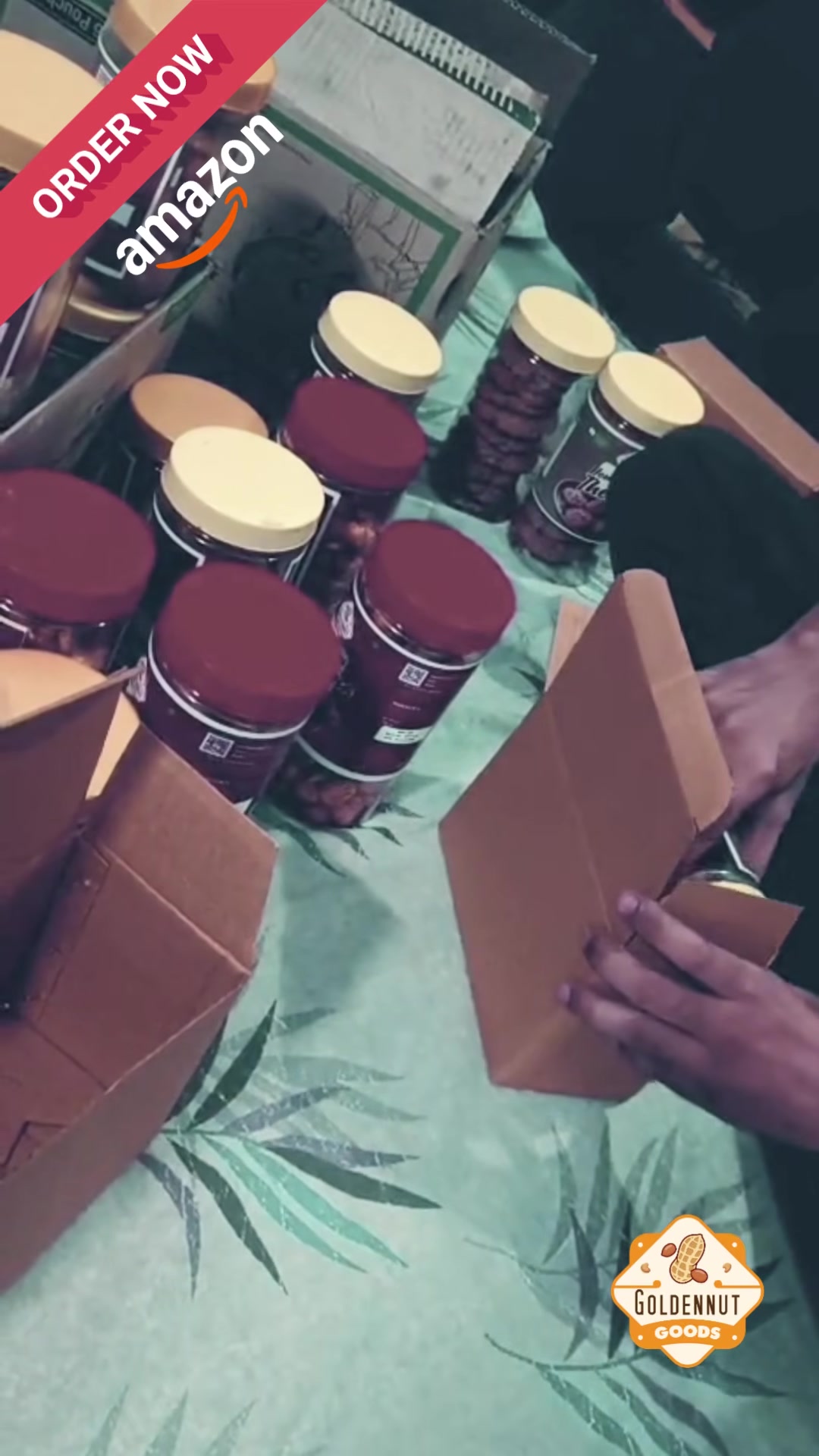 Video thumbnail for आज का ये पैकेट थोड़ा खास है...  #goldennutgoods #friends #startup