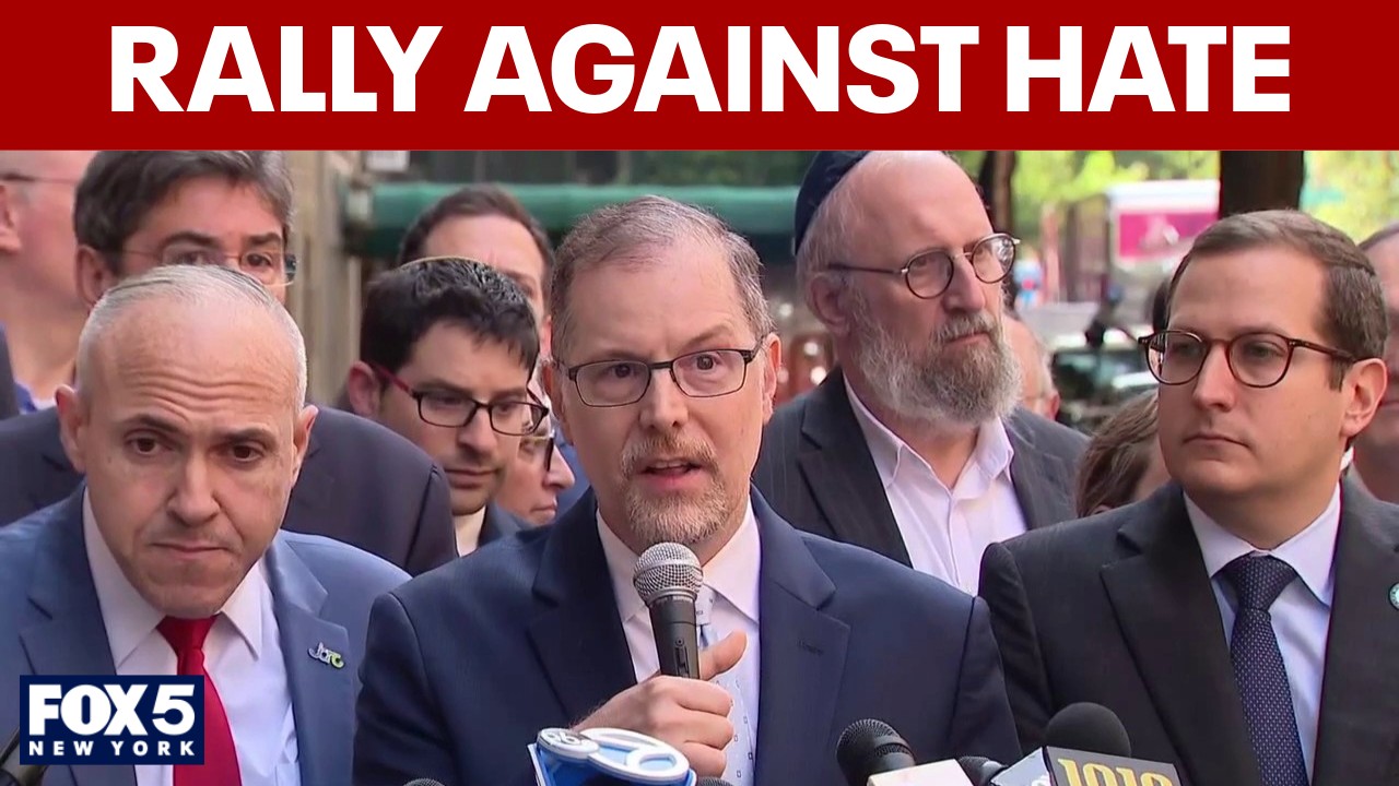 Video thumbnail for NYC leaders hold rally against hate after Upper West Side stabbings