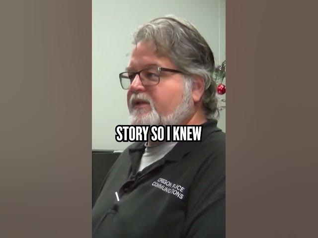 Video thumbnail for "Hello 911, I would like to order a pizza"