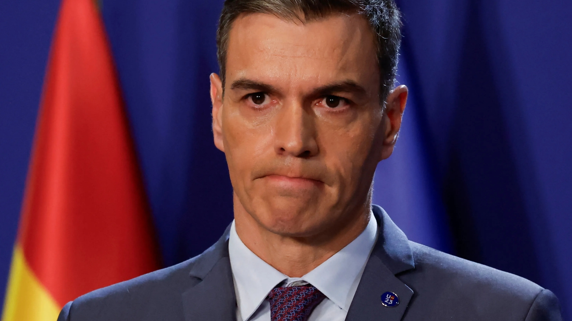 Video thumbnail for Spanish corruption probe: Police raid Pedro Sanchez's party headquarters