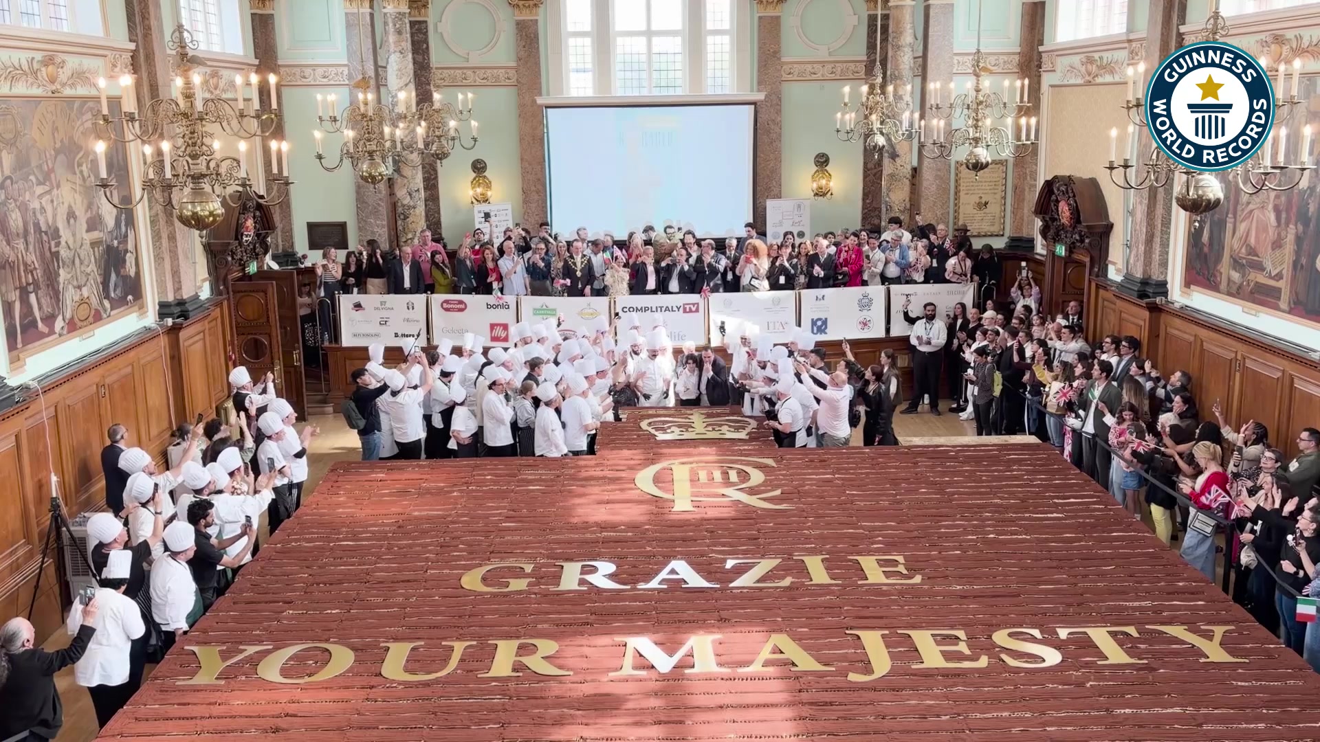 Video thumbnail for Largest tiramisu  3,015 kg (6,646 lbs) by Associazione Cons.erva
