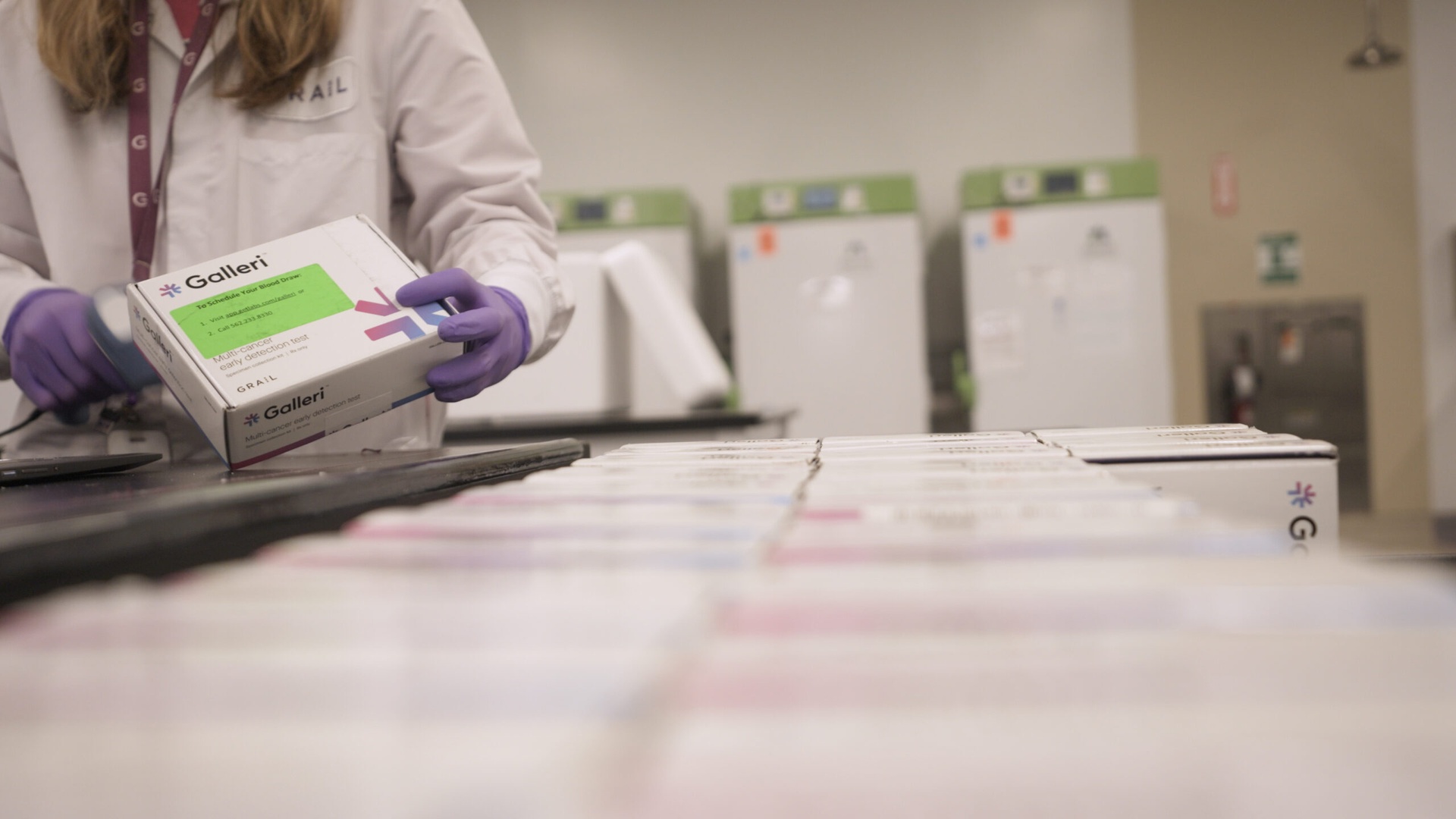 Video thumbnail for FDA panel backs Galleri blood test that screens for more than 50 cancers