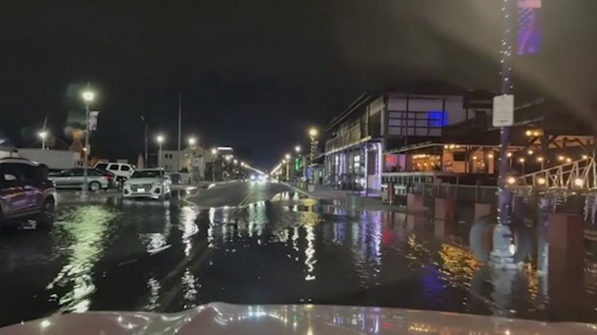Video thumbnail for Long Island businesses brace for coastal flooding as water levels rise ahead of storm