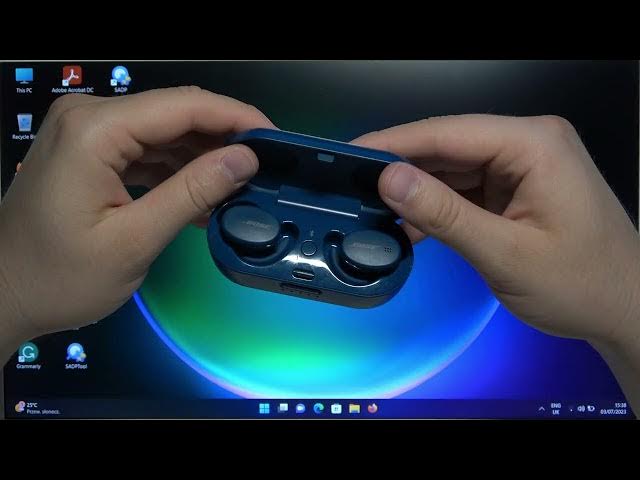 Video thumbnail for How to Pair BOSE Sport Earbuds with Windows PC / Laptop?