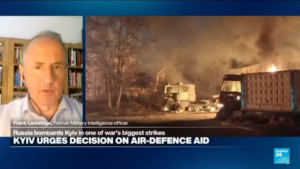 Video thumbnail for Russia massive attack: 'West simply doesn't have enough interceptors', military expert says