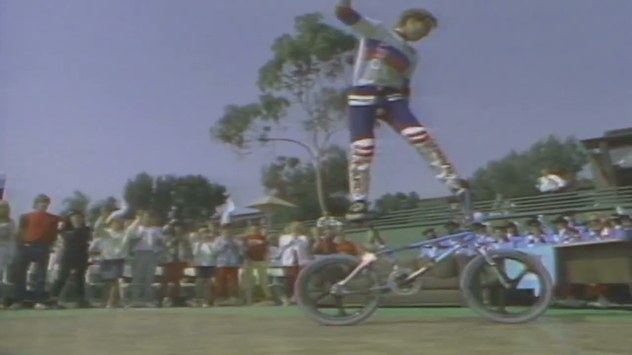 Video thumbnail for Bob Uecker introduces Haro Freestyle BMX Team for Episode 13 of The Wacky World of Sports