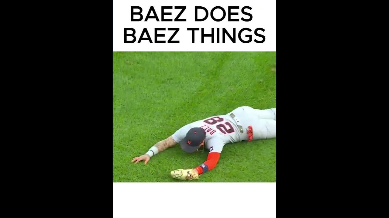 Video thumbnail for Javier Báez SOARS for an Unreal Over-the-Shoulder Grab! 🔥