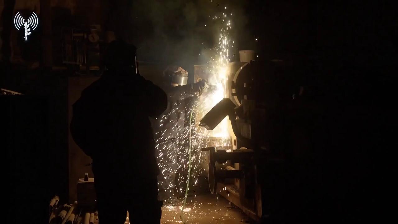 Video thumbnail for Israeli Forces Say Ten Lathes Destroyed in Qabatiya.