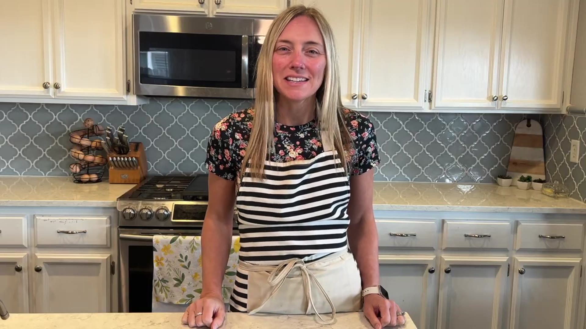 Video thumbnail for What s For Dinner 5 Quick and Easy Recipes Molly Purcell Molly Makes it Easy(720P HD) 2