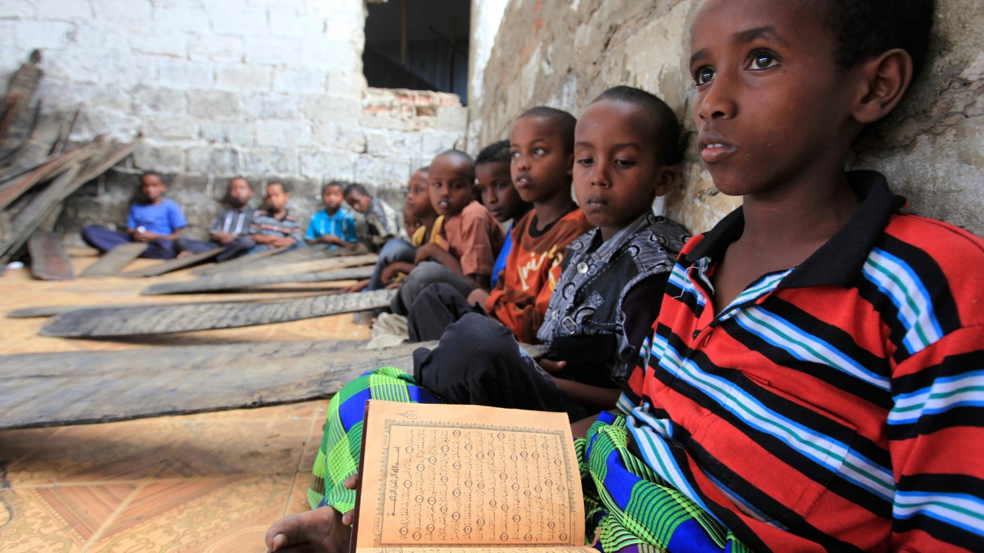 Video thumbnail for Learning in Somalia: Drought and conflict drive children out of classrooms