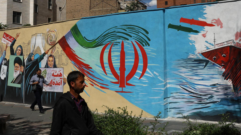 Video thumbnail for US sanctions 'unlikely to get Tehran to bow down' despite effect on population