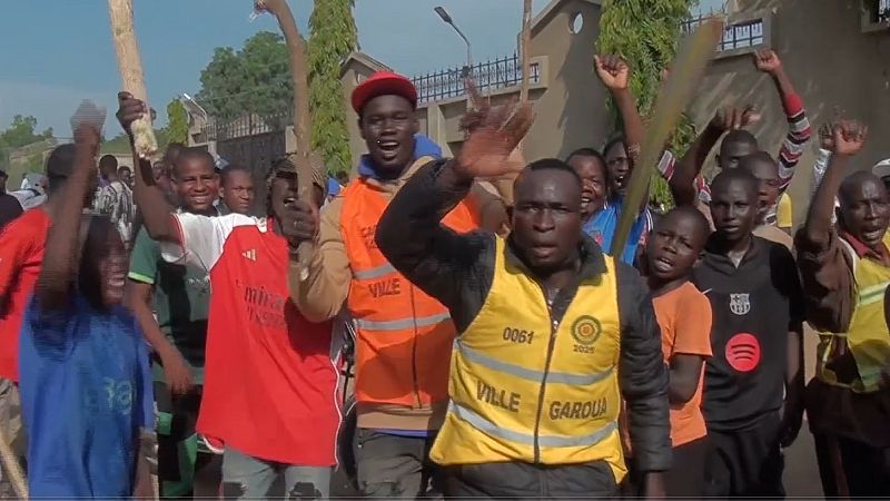 'Video thumbnail for Residents of Garoua protect home of Cameroonian opposition leader ahead of election results'