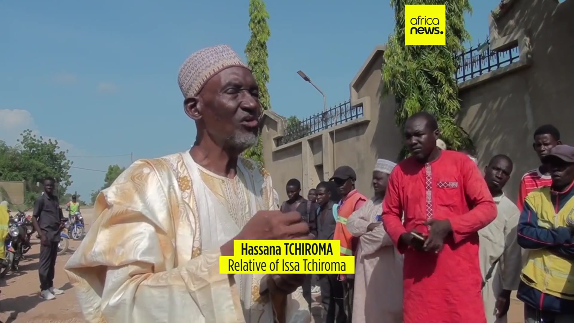 'Video thumbnail for Residents of Garoua protect home of Cameroonian opposition leader ahead of election results'
