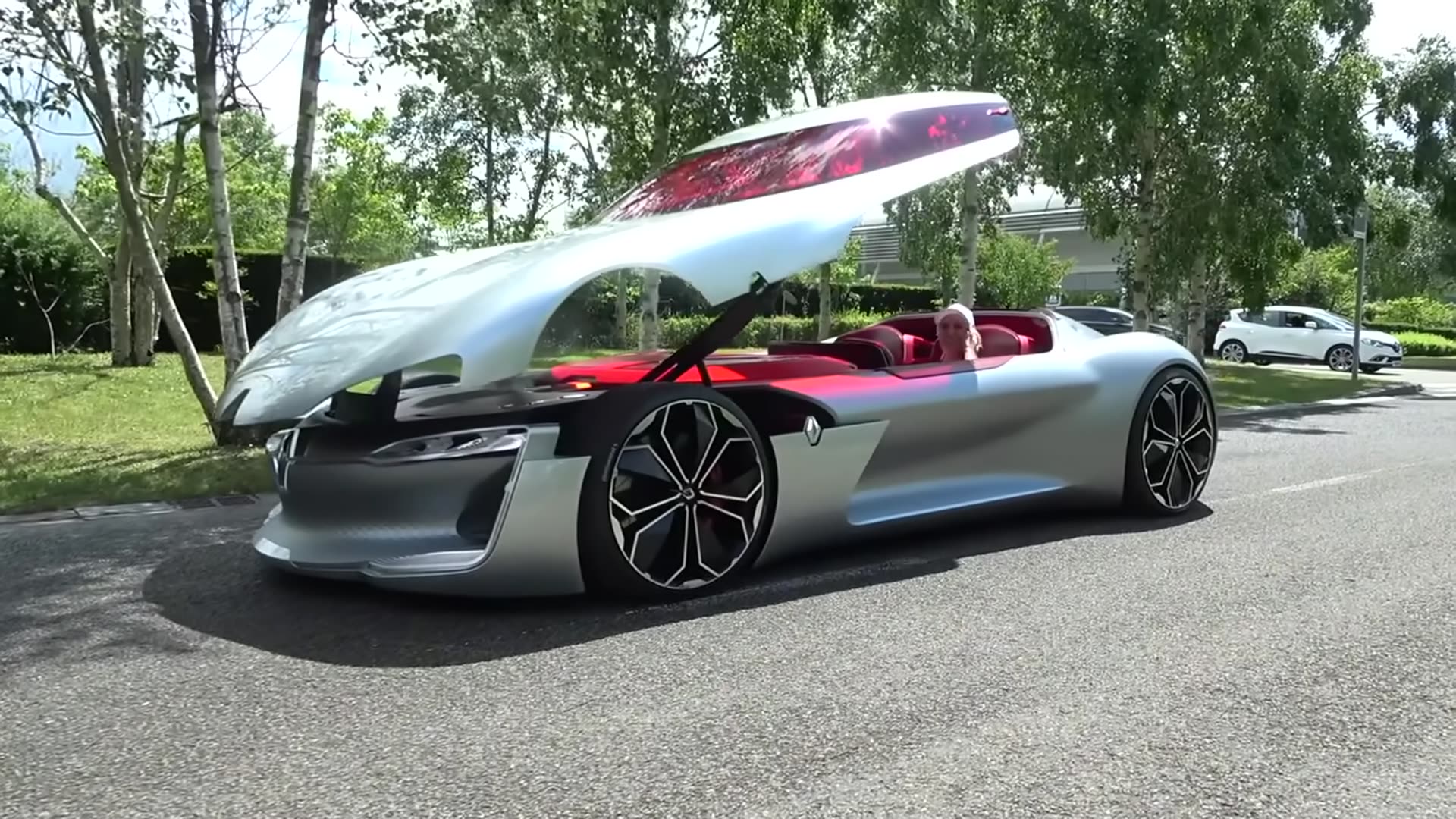 Video thumbnail for The Most Beautiful Car In The World_(720P_HD)