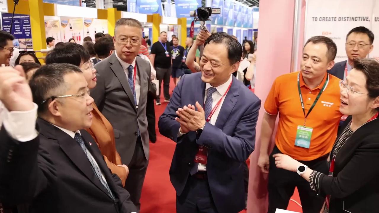 Video thumbnail for Hungary: China Brand Fair opens in Budapest to deepen China-CEE economic cooperation.