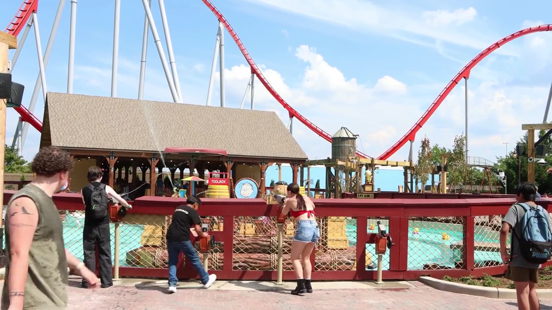 'Video thumbnail for Charlie Brown's River Raft Blast - Carowinds'