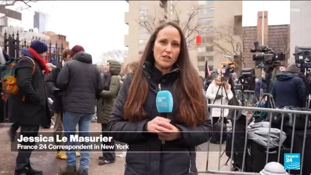 Video thumbnail for Maduro's capture divides protesters in New York City