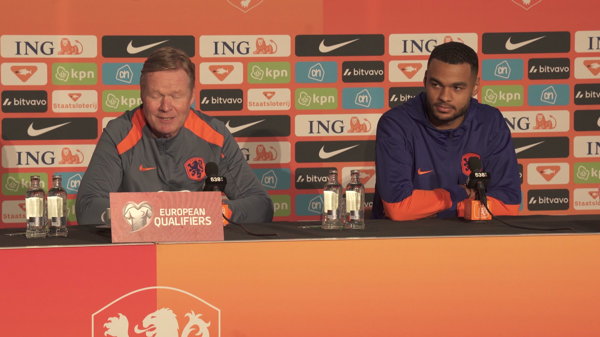 Video thumbnail for Driessen vraagt naar toekomst Koeman