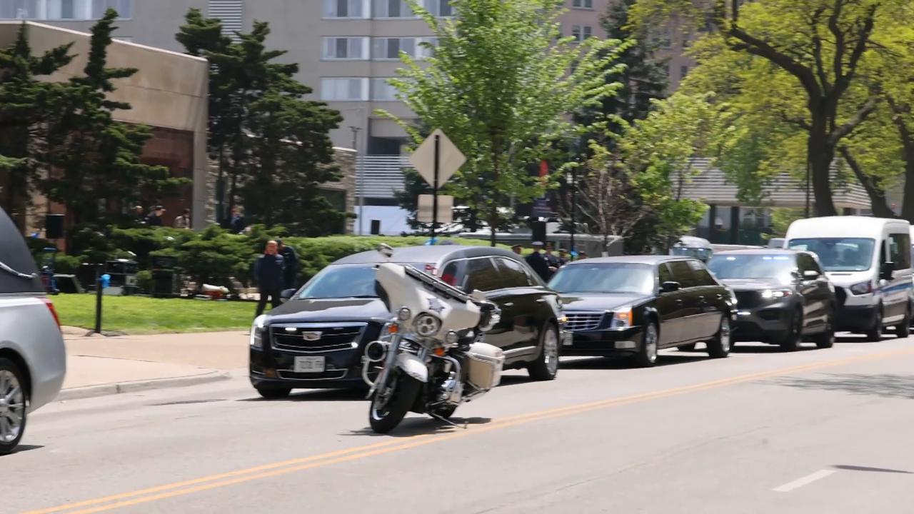 Video thumbnail for US: Funeral Honoring Slain Chicago Police Officer John Bartholomew 5.