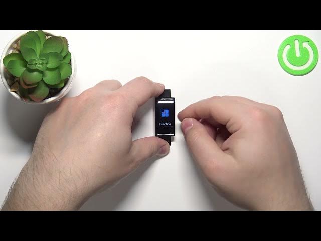 Video thumbnail for Lenovo WD06 Smartband - How To Change Watch Face 2