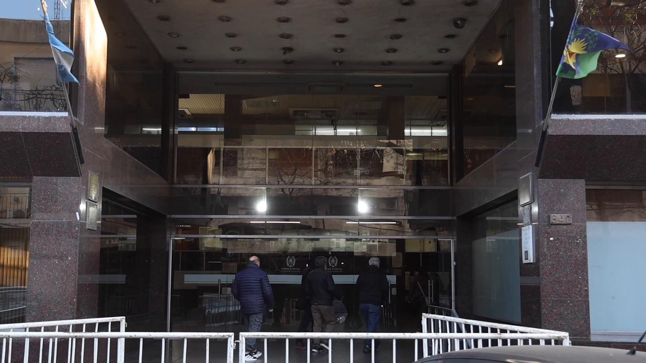 Video thumbnail for Argentina: Maradona's personal physician testifies in trial over football legend's death.