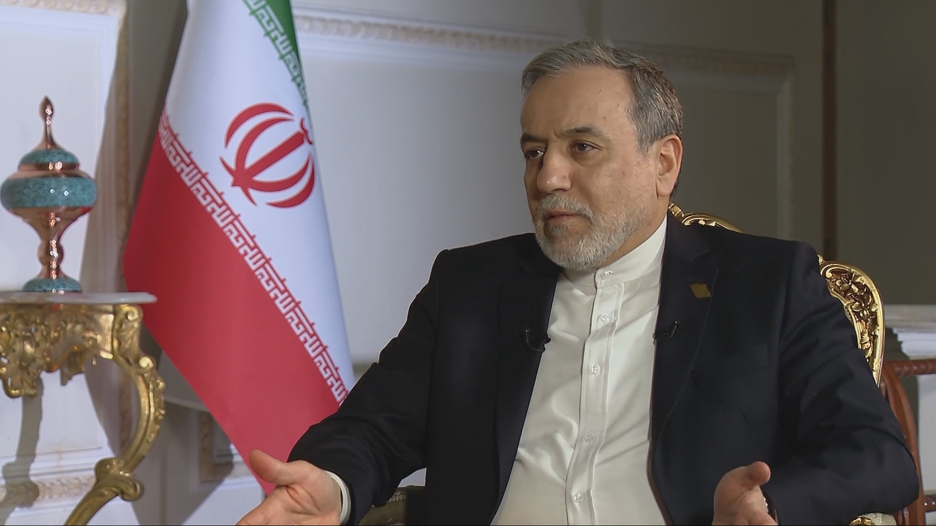 Video thumbnail for Iranian FM to Al Jazeera: Iran warns US: 'We are ready for war' after Trump threats