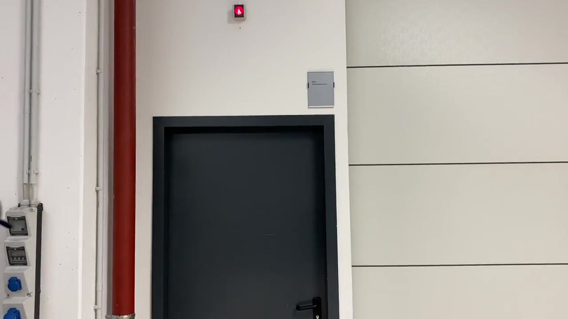 Video thumbnail for NEW BUGATTI BOLIDE_ The Most Extreme Bugatti Ever Made. FIRST START UP(720P_HD)