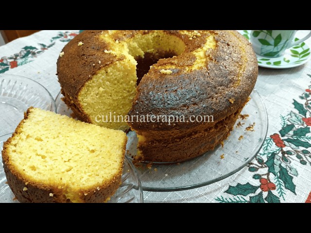 Video thumbnail for O SEGREDO DO BOLO DE FUBÁ SEM TRIGO PERFEITO 🌽 Molhadinho e Fácil para o Café