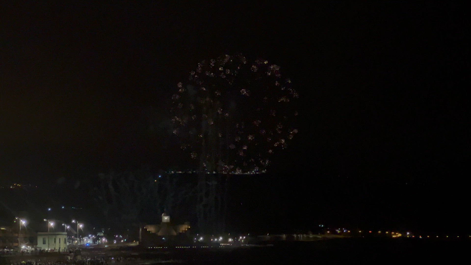 'Video thumbnail for Noche San Juan 2024 am Las Canteras in Las Palmas'