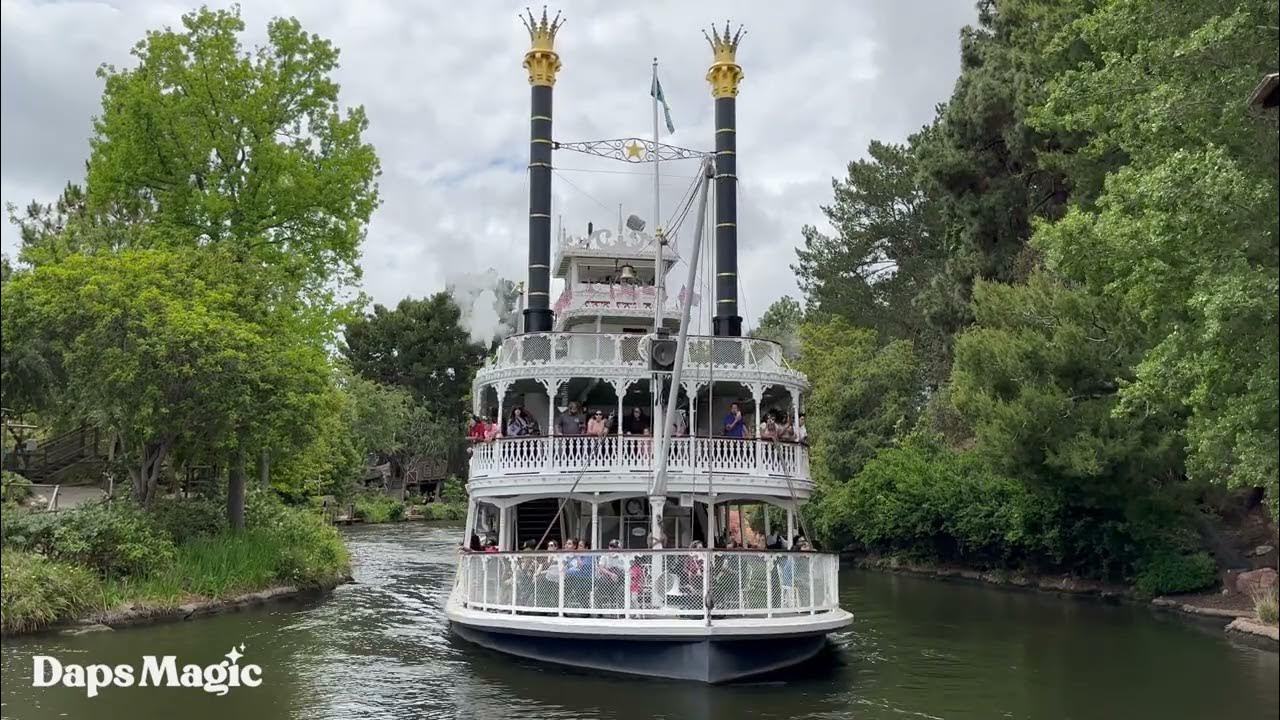'Video thumbnail for River Traffic - Rivers of America Disneyland - Dapsmosphere 4K'
